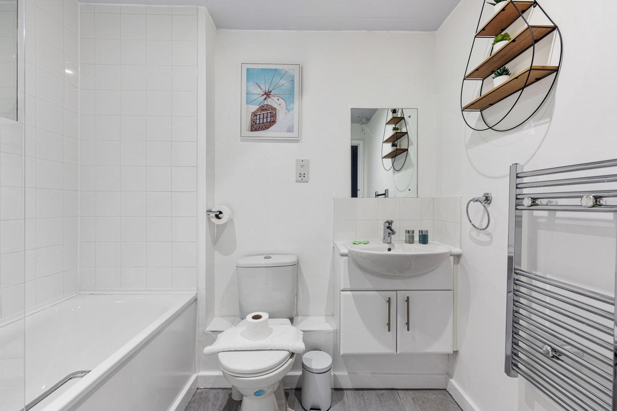 2bedroom 2bathroom Large Modern With Balcony At King's Cross * London
